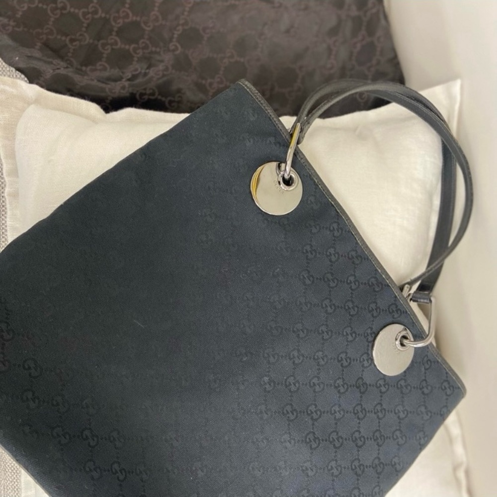 Gucci Gg Canvas Eclipse Medium Authentic Tote - image 8